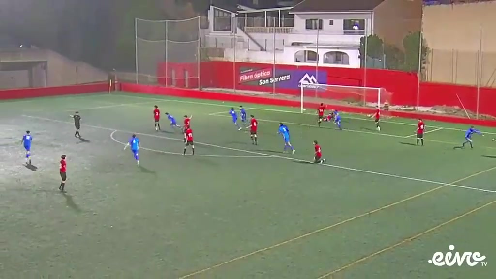 西班牙地区青年联赛惊现“有史以来最非法的进球”